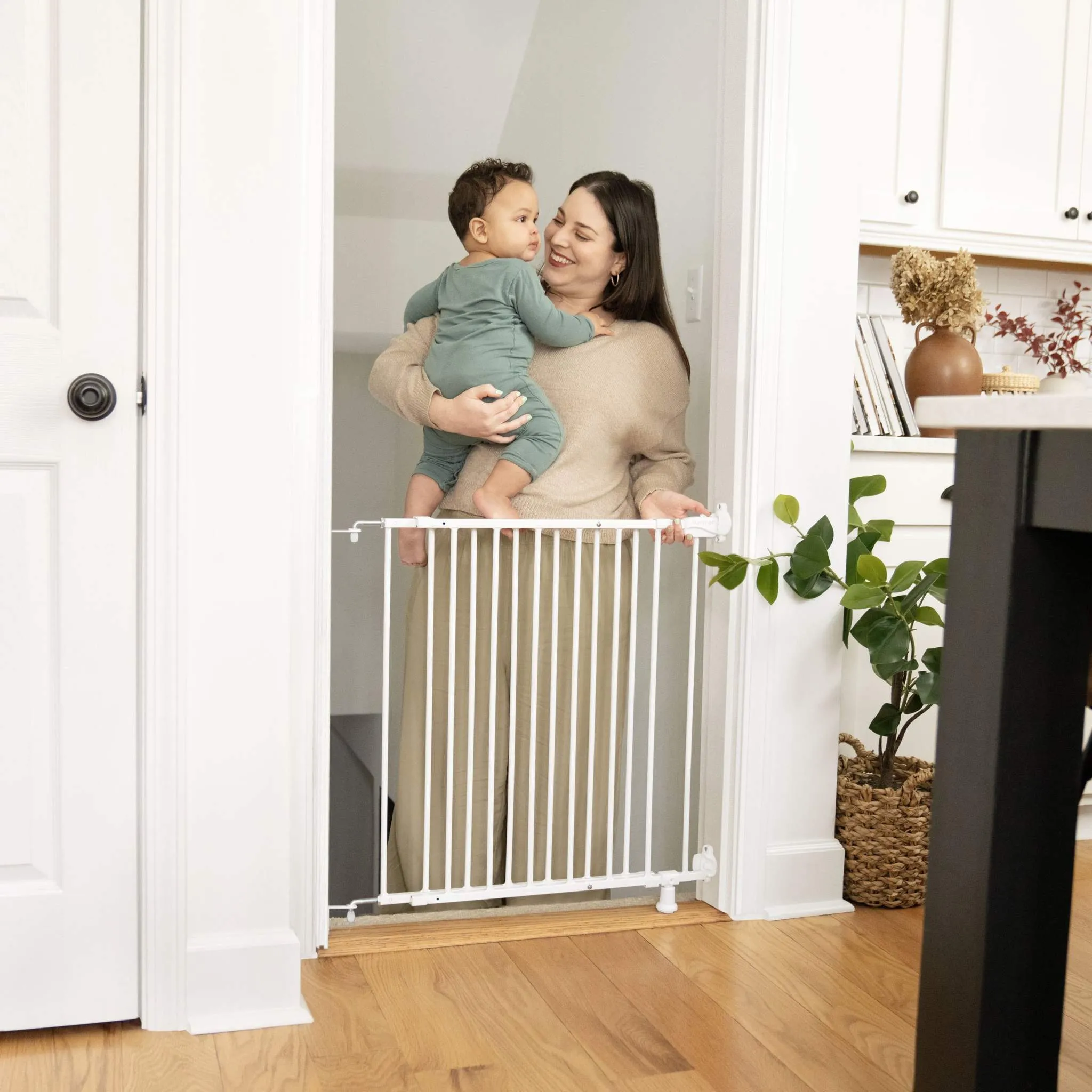 Ingenuity The Stairway 42W Series™ (White)