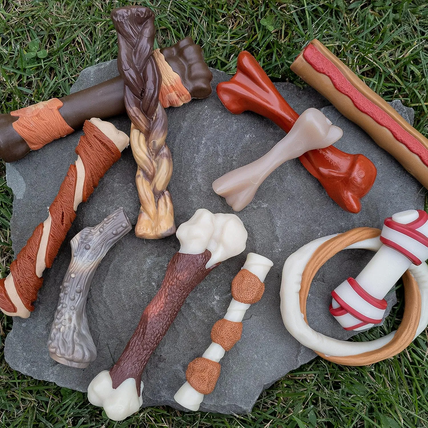 Nylabone Power Chew Antler Alternative Nylon Chew Toy for Dogs, Dog Toys for Aggressive Chewers, Venison Flavor, Medium/Wolf (1 Count)