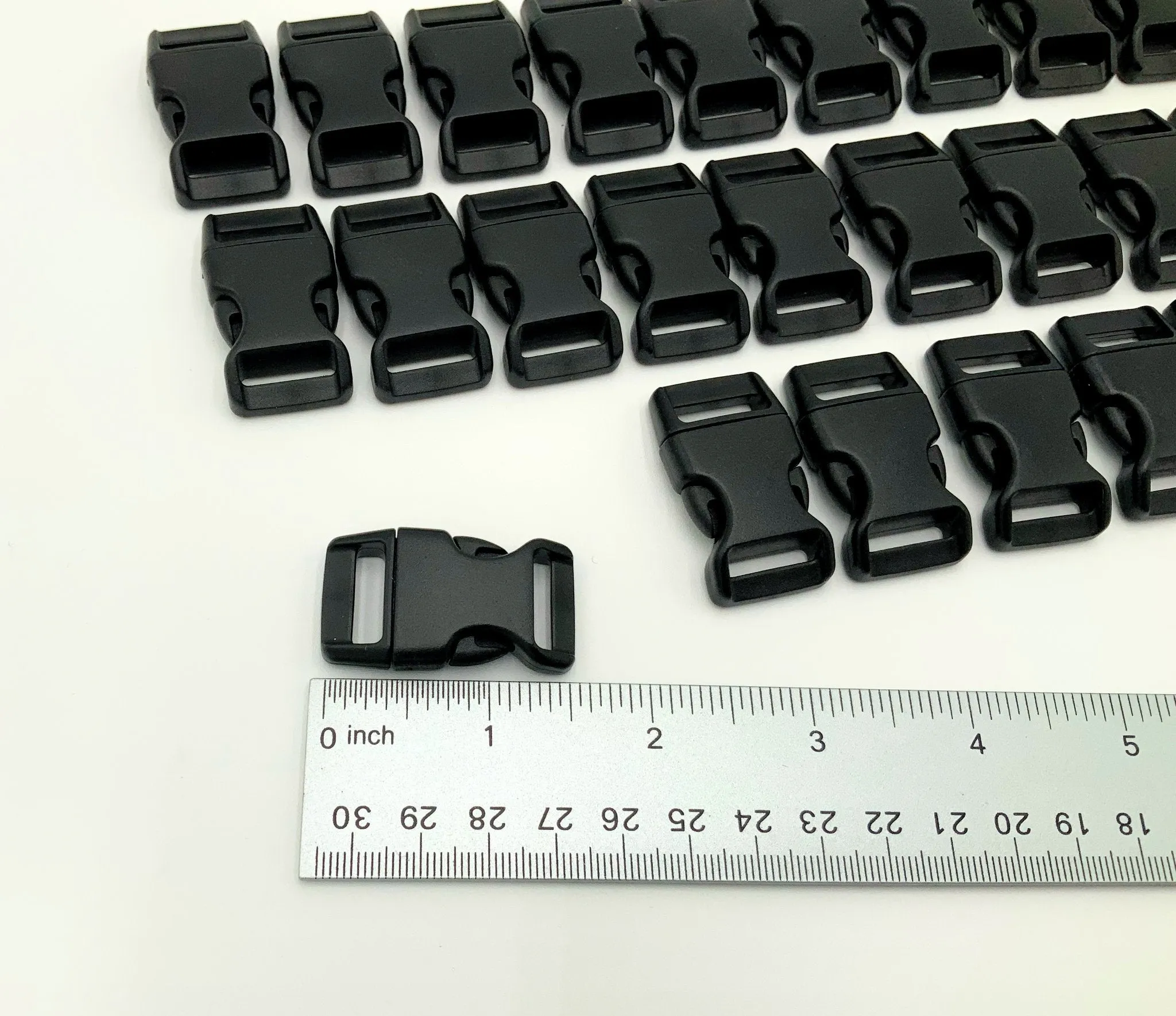 Pack of 26 black Paracord Bracelets Buckles, 5/8 Inch Contoured Buckles, Plastic Side Release, Pet Collar Accessories