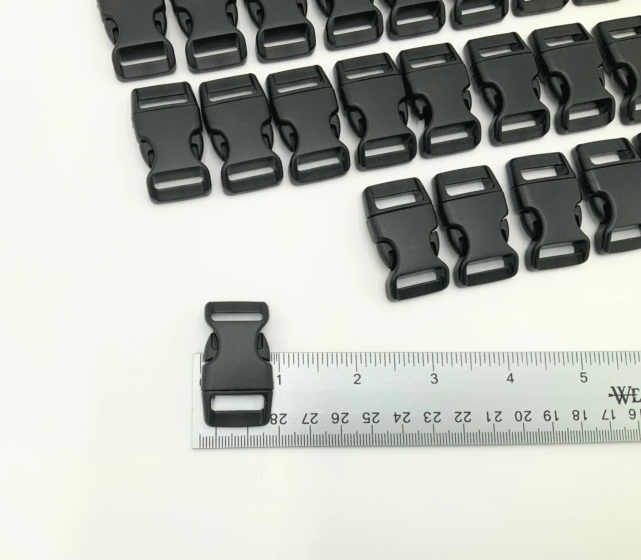 Pack of 26 black Paracord Bracelets Buckles, 5/8 Inch Contoured Buckles, Plastic Side Release, Pet Collar Accessories
