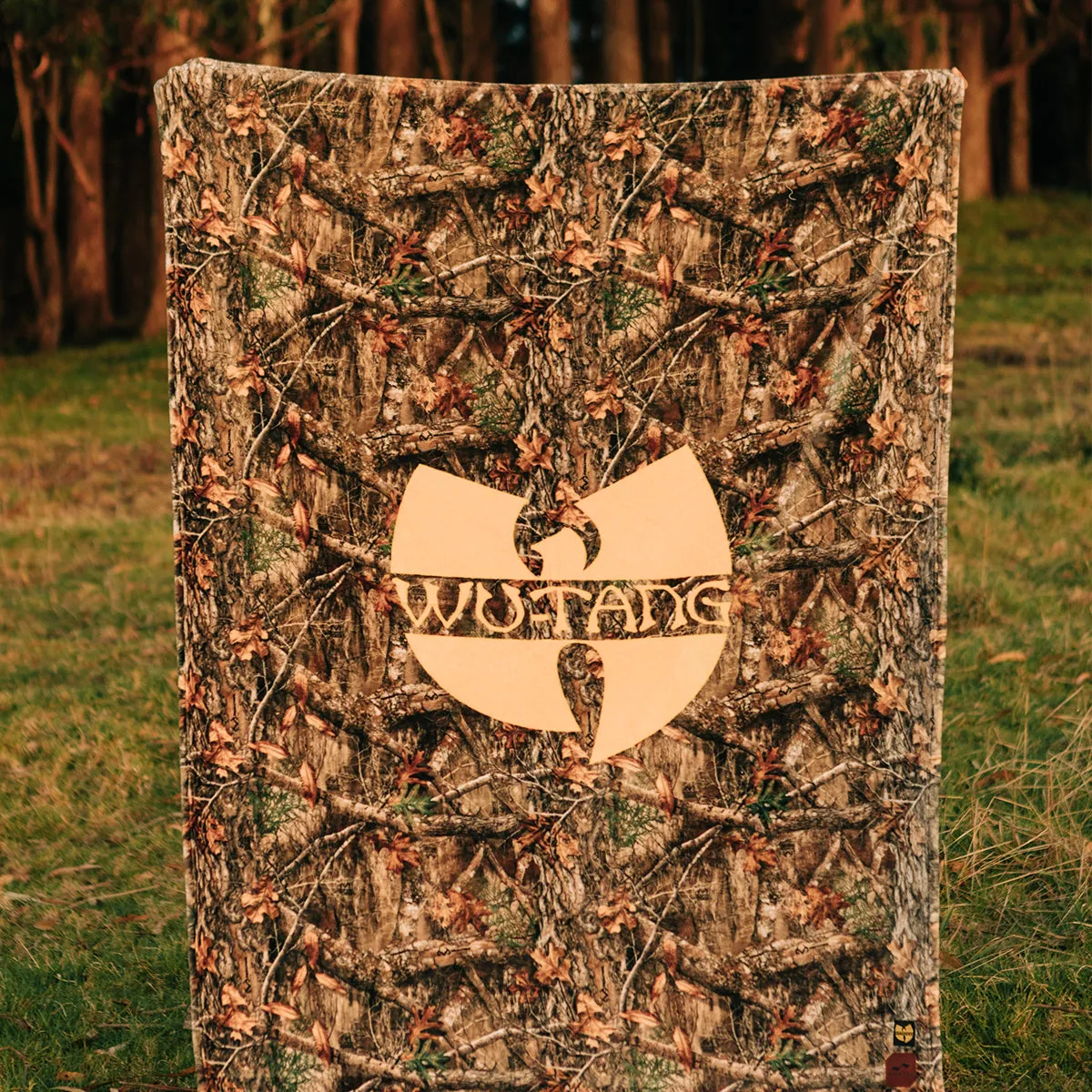 Triumph Plush Fleece Blanket | Wu-Tang Clan x Slowtide