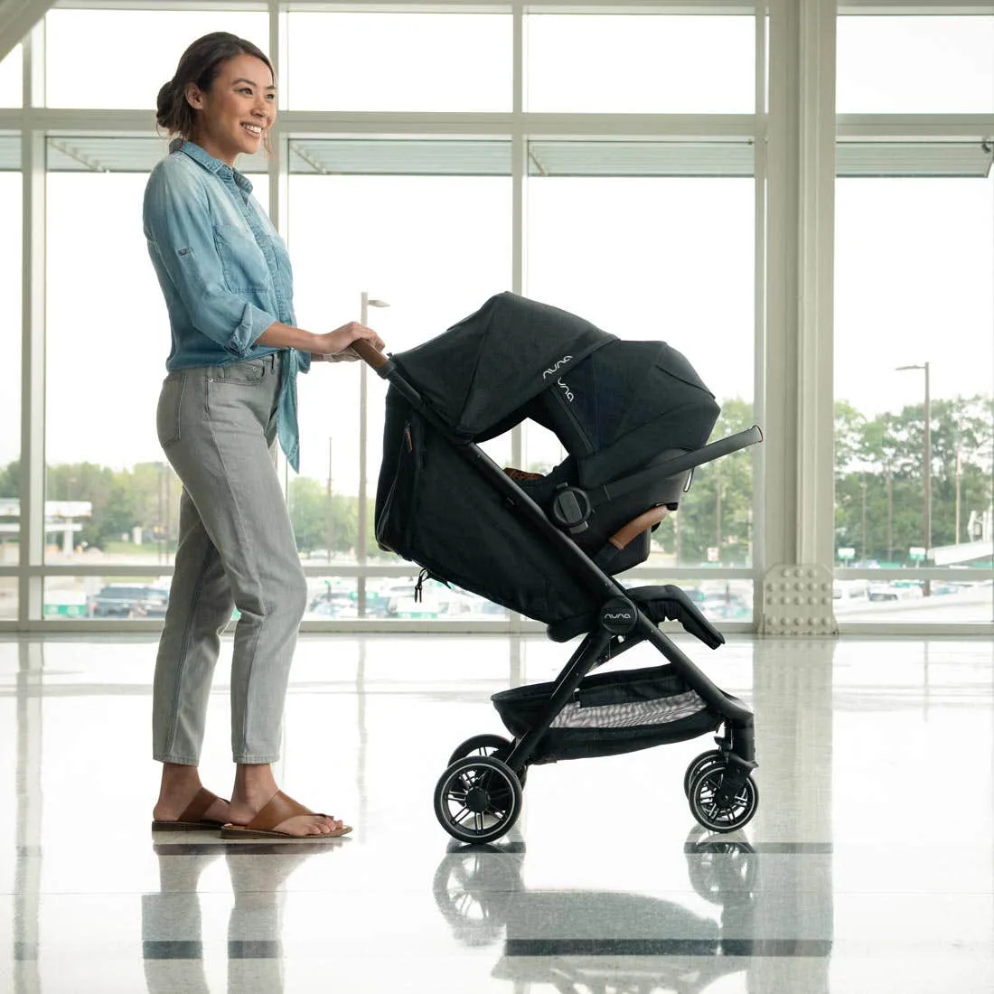 TRVL with Carry Bag by Nuna